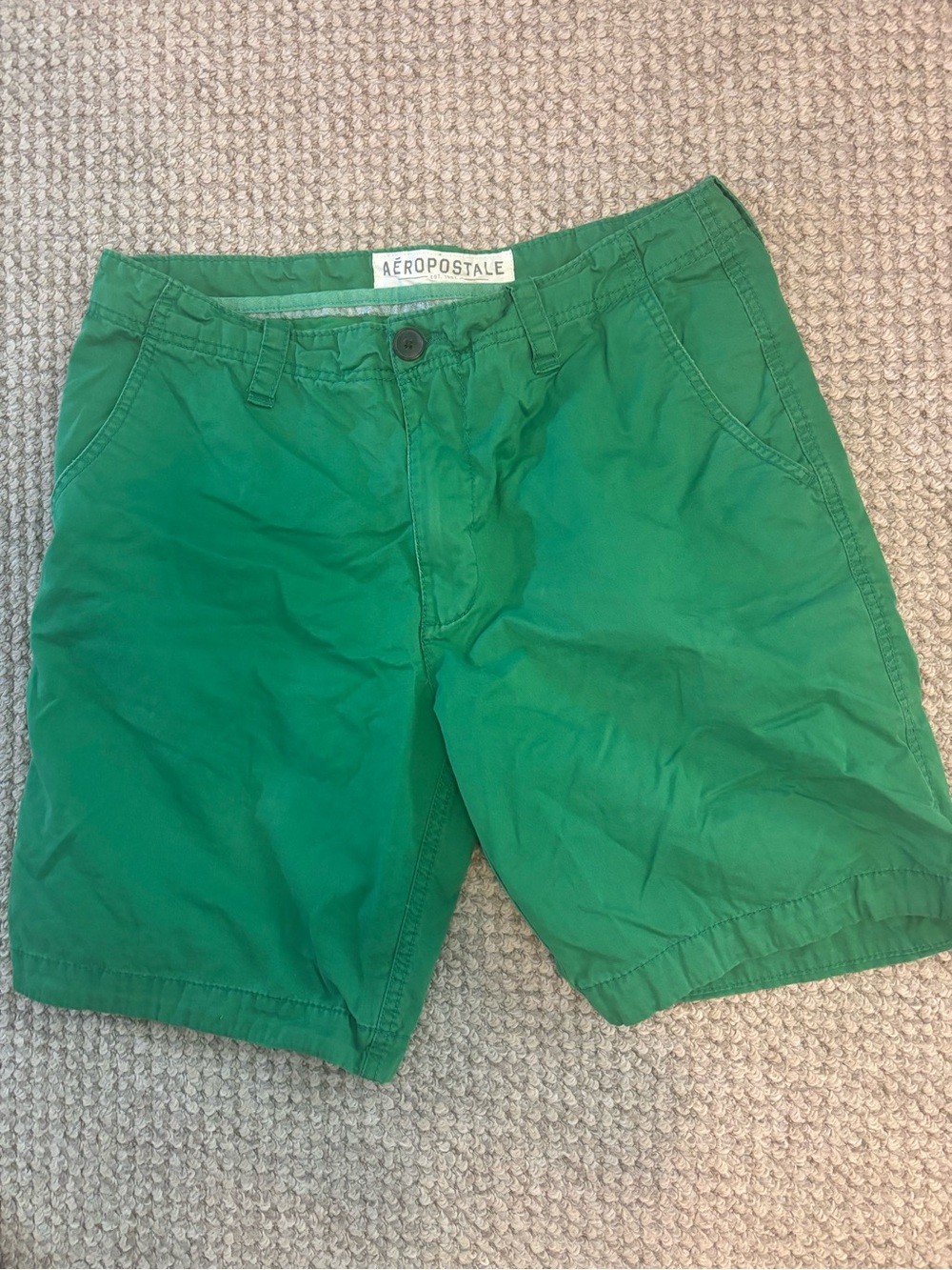 Aeropostale Men’s Green Flat Front Cotton Shorts
